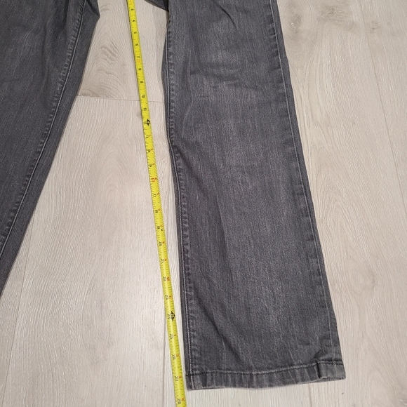 Patagonia Jeans - Picture 13 of 15